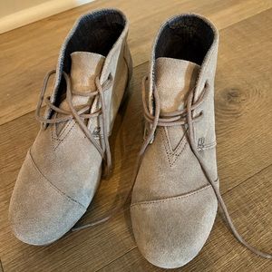 Toms wedge. Size- Kids 4.5.